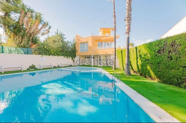 Villa for Rent in Campolivar
