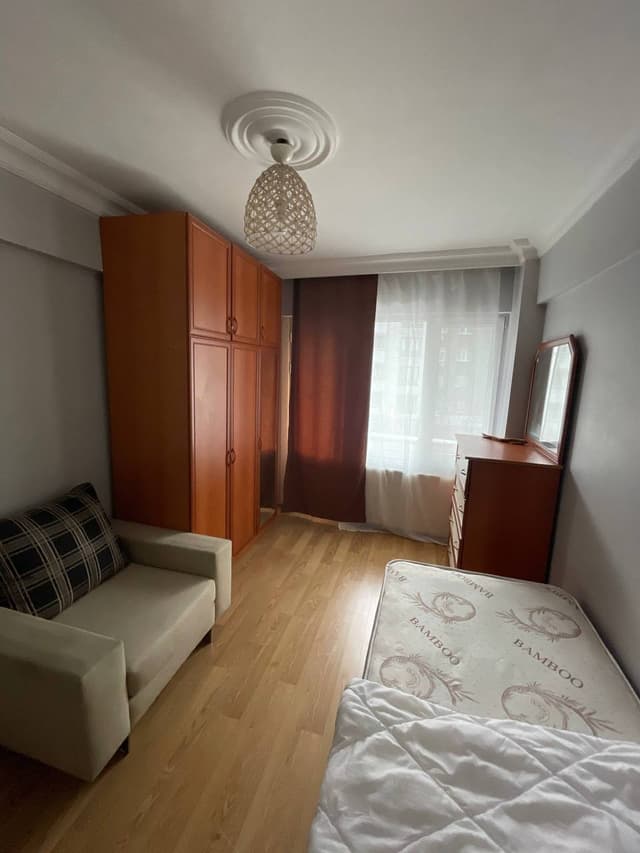 Room near Levent and Mecidiyeköy Metro