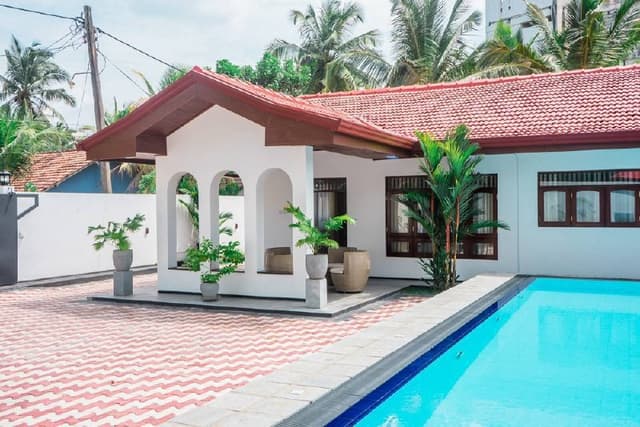 Private 4-Bedroom Villa with Pool near Mirissa