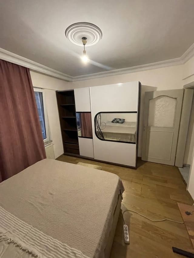 Room near Levent and Mecidiyeköy Metro