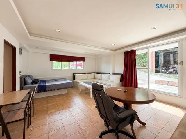 Spacious 1-Bedroom Apartment in Chaweng